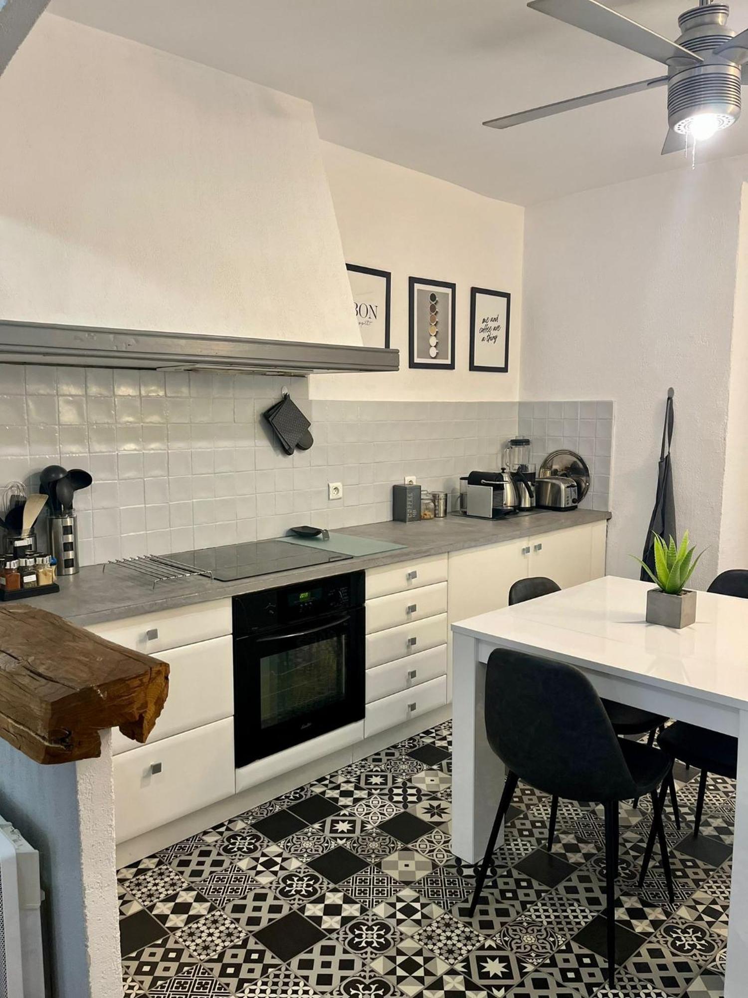 Charmant Appartement Centre-Ville Аячо Екстериор снимка